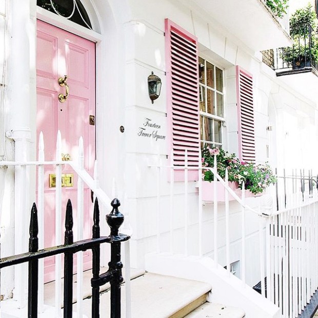 gorgeous London stoop via @siobhaise on Instagram | July 18-19, 2015 Weekend Recap | b is for bonnie design